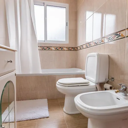 Villa The Orange House, By Op Boaventura