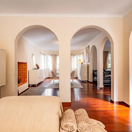 Villa The Orange House, By Op Boaventura