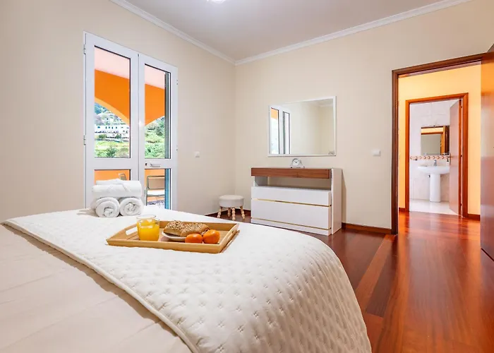 The Orange House, By Op Villa